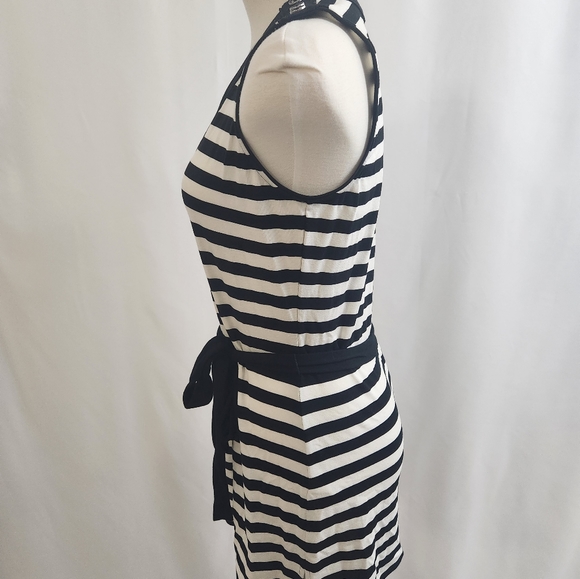 White House|Black Market Top - Picture 5 of 11